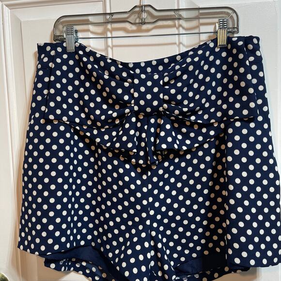 Lauren Conrad Disney Polka Dot Bow Shorts Women's Sz XL - Picture 2 of 9
